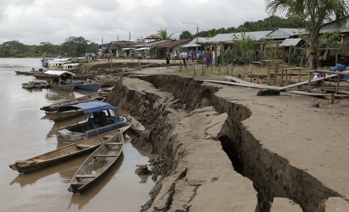 Magnitude 8 earthquake strikes Amazon jungle in Peru:  1 dead, several injured 
