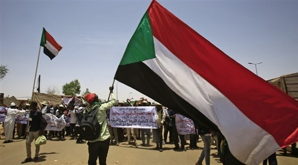المتظاهرون السودانيون يتعهدون بمواصلة الاعتصام في رمضان