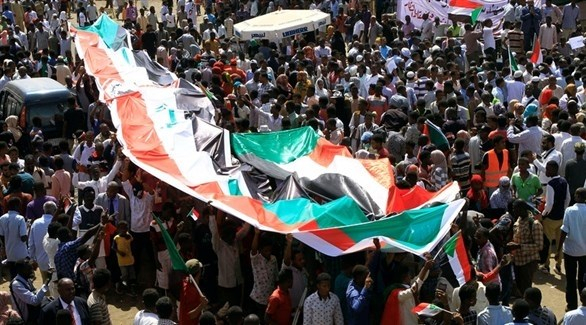 قادة الحراك السوداني يدعون إلى العصيان المدني