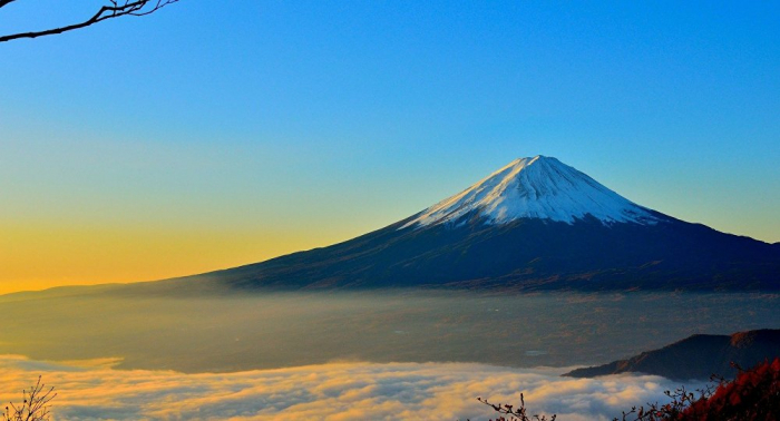 استمرار ثوران بركان في اليابان