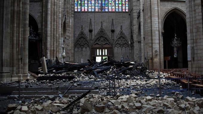   Le projet de loi pour la restauration de Notre-Dame adopté par l