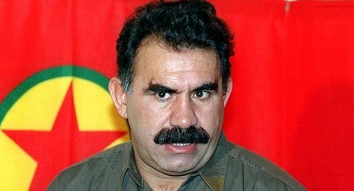 زعيم الأكراد المسجون أوجلان يدعو لإنهاء إضراب عن الطعام