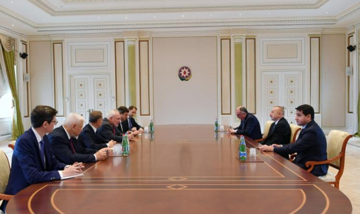 Ilham Aliyev discute du Karabagh avec les coprésidents du Groupe de Minsk de l