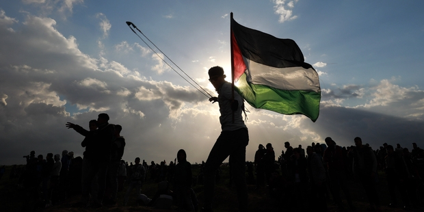   Gaza:   frappes israéliennes après des lancers de ballons explosifs