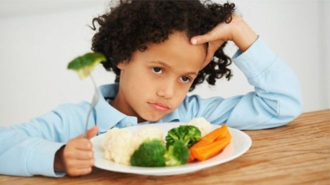السمنة المفرطة: كيف نساعد أطفالنا على تناول الأطعمة الصحية؟