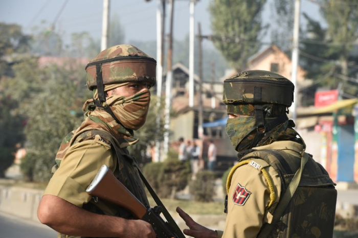  Inde:  seize paramilitaires tués dans l