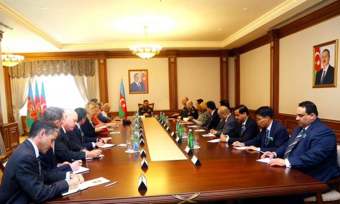   Azerbaijan Defense Minister meets with delegation of Royal College of Defense Studies of Great Britain  