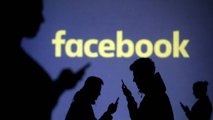 Désinformation en Europe: 500 pages et groupes suspects signalés à Facebook (ONG)