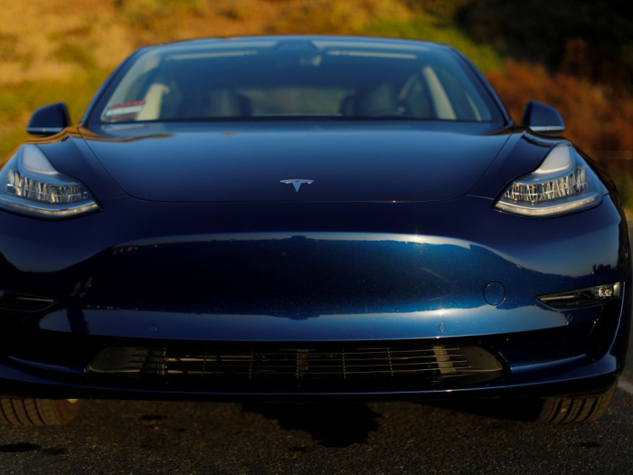 Tesla baisse les prix de la Model 3 en Chine pour doper les ventes