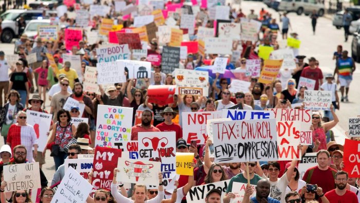 Etats-Unis : des milliers de manifestants en Alabama contre l