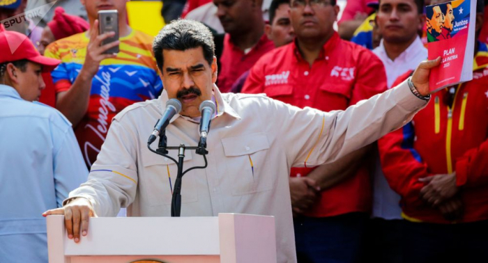 مادورو يتهم رئيس الجمعية الوطنية المعارض غوايدو بسرقة أموال مصفاة سيتجو الحكومية