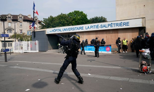 Paris hospital attacked by May Day protesters, say officials