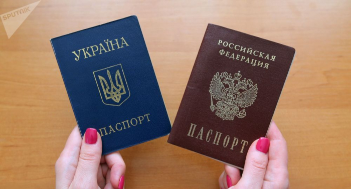 La UE debate la decisión rusa de conceder pasaportes a los residentes de Donbás