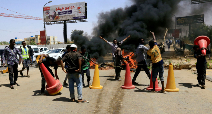 Oposición sudanesa denuncia que milicias están "masacrando" a manifestantes en Jartum