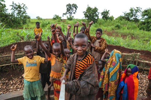 Burundi, un país pobre y joven donde la ayuda humanitaria puede marcar la diferencia