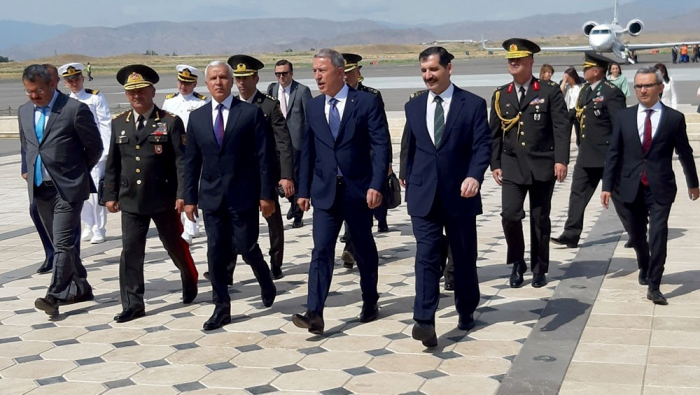 Turkish defense minister arrives in Nakhchivan 