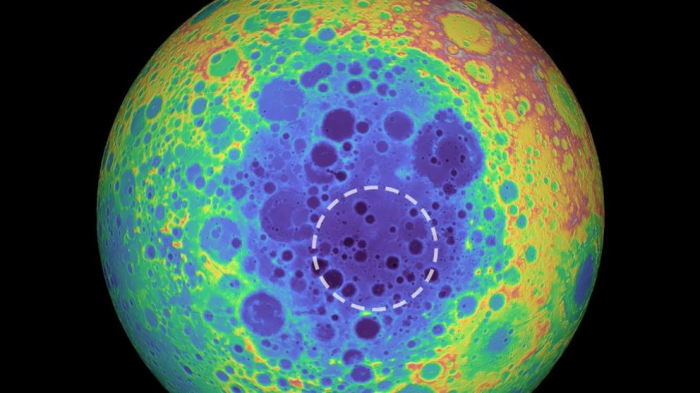 La misteriosa masa metálica en la cara oculta de la Luna que sorprende a los científicos