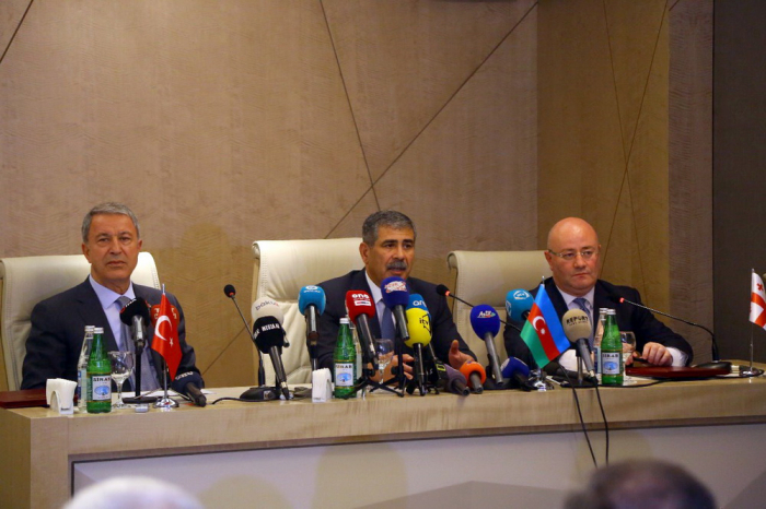  Verteidigungsminister Aserbaidschans, der Türkei, Georgiens halten ein trilaterales Treffen ab 
