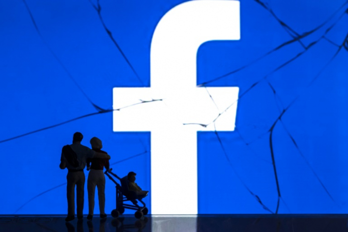 Amid privacy firestorm,   Facebook   curbs research tool