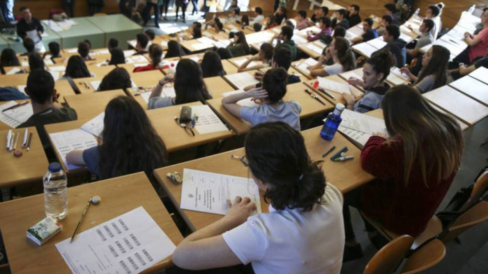 Serbia aplaza los exámenes de acceso al instituto por una filtración