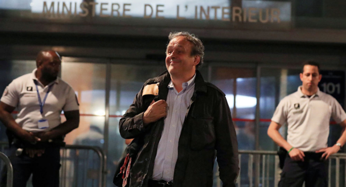 Liberan de custodia a exjefe de la UEFA, Michel Platini