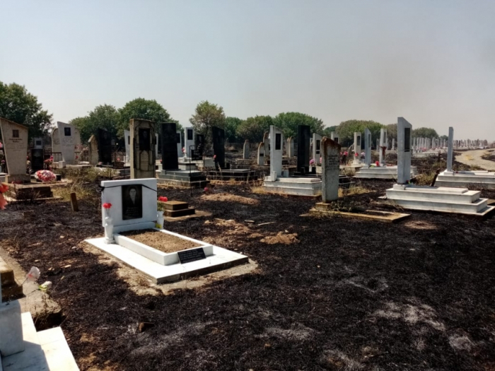   Les incendies commis par les unités militaires arméniennes détruisent le cimetière de Mirechelli  