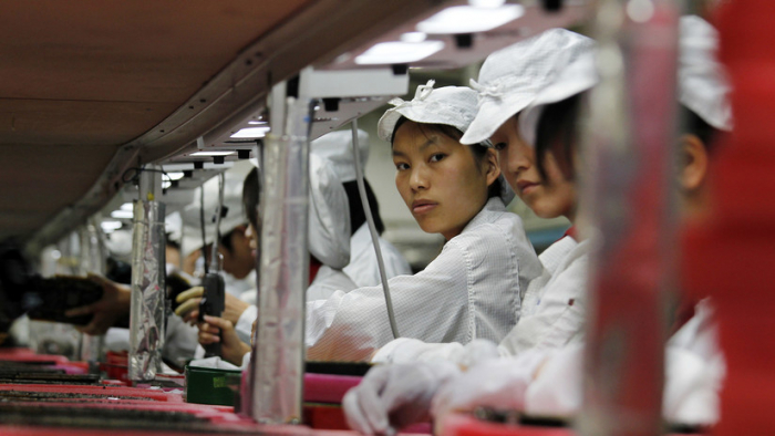 Apple sopesa trasladar hasta el 30 % de su manufactura fuera de China