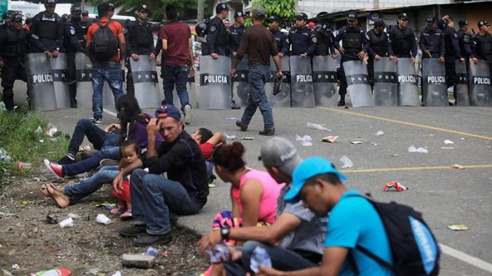 U.S. to kick off migrant crackdown on Sunday: Washington Post  