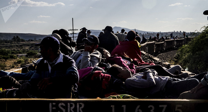 México anuncia la creación de "campos de refugiados"
