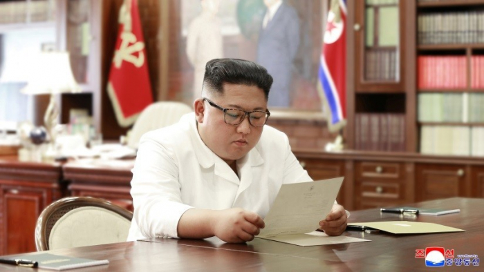 El líder norcoreano, Kim Jong-un, recibe una carta personal de Donald Trump
