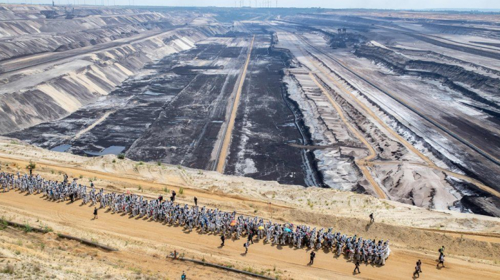 Climate protesters storm Garzweiler coal mine in Germany