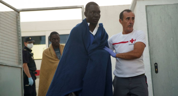   España rescató a cerca de 300 migrantes en el mar a lo largo del fin de semana  
