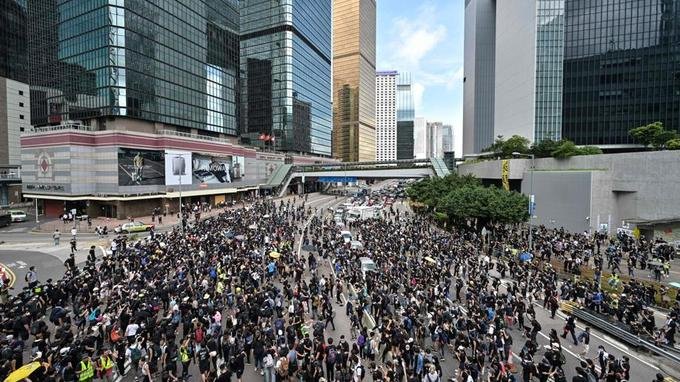 Hongkong : les manifestations reprennent contre la loi d