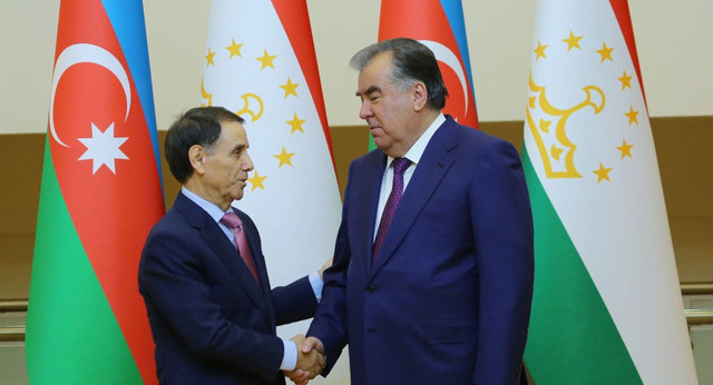  Primer ministro azerbaiyano se reúne con el presidente de Tayikistán 