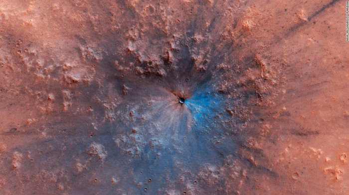  NASA releases new image of an impact crater on the surface of Mars 