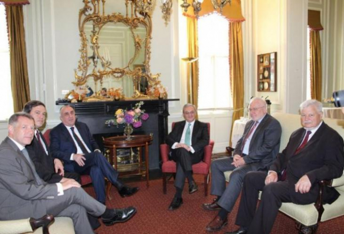     Ambassade des États-Unis:   «Les coprésidents sont heureux de tenir une réunion des MAE à Washington»  