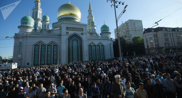  
بوتين يهنئ مسلمي روسيا بعيد الفطر