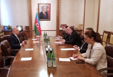   Embajador de Polonia en Azerbaiyán concluye su misión diplomática  