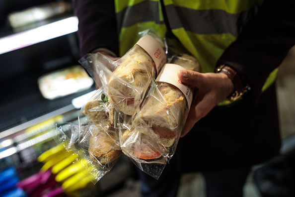 Deux Britanniques meurent à cause de sandwichs pré-emballés