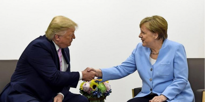  Trump begrüßt Merkel als "großartige Freundin" 