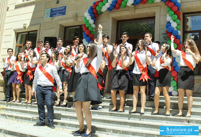  Bu il Bakı məktəblərini 49 833 şagird bitirəcək     
