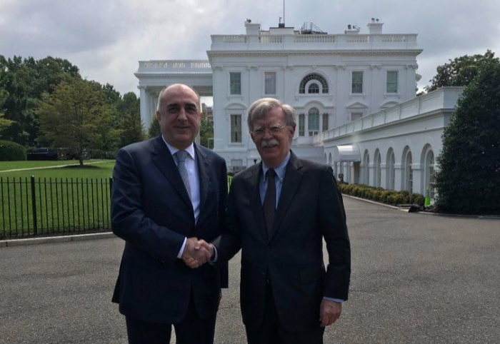  Mammadyarov a discuté du Karabakh avec John Bolton 