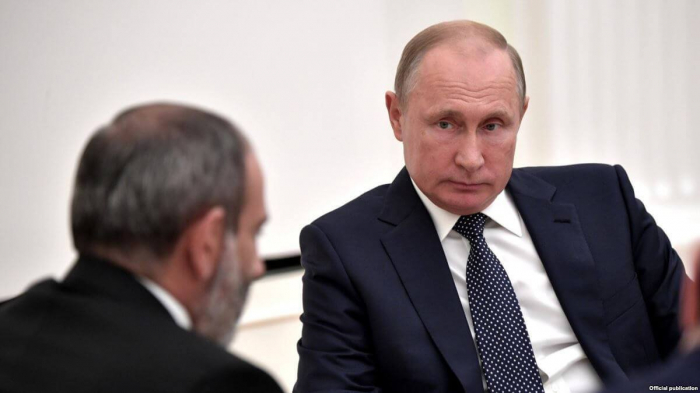 Putin Paşinyanla telefonla danışdı