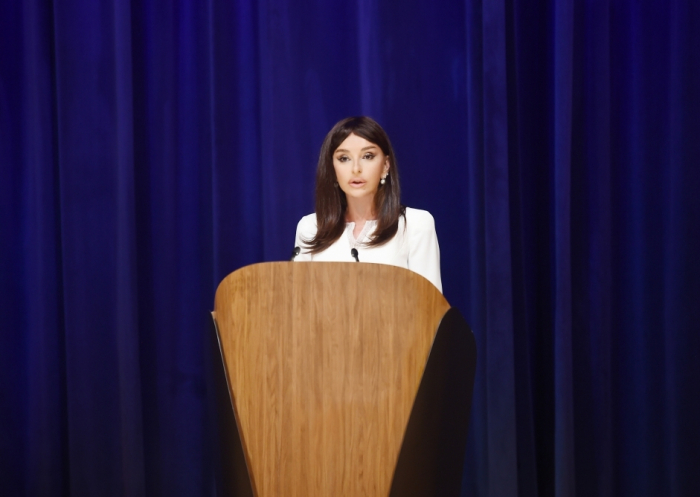  Mehriban Aliyeva: La devoción de Azerbaiyán a los valores e ideales de la UNESCO va más allá de sus fronteras nacionales 