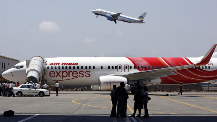  India: Dos aviones se despistan la misma noche en dos aeropuertos diferentes  (FOTOS)  