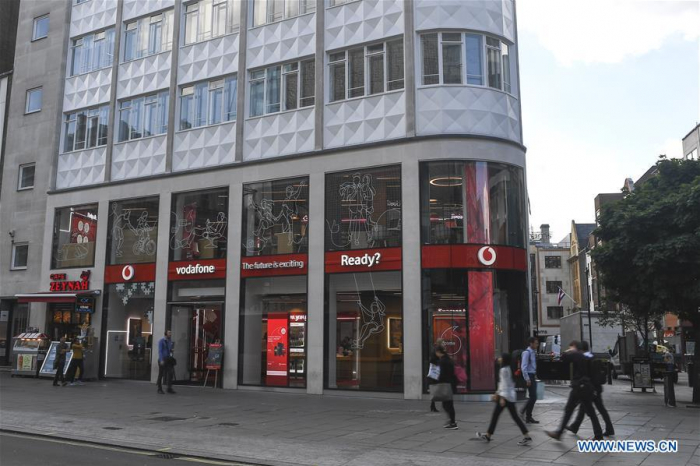 Vodafone launches 5G service in UK using Huawei equipment