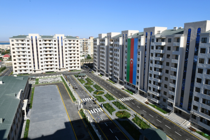  Le président Aliyev inaugure un complexe résidentiel construit pour les personnes déplacées 
