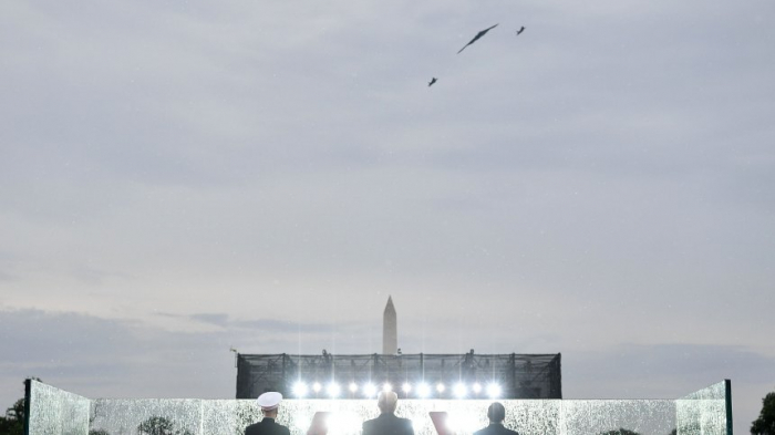   Bomber und Bombast - Trump kapert den 4. Juli  