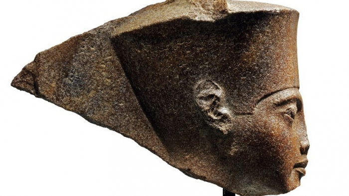   FOTOS:   Subastan un busto de Tutankamón por casi 6 millones de dólares a pesar de las protestas de Egipto