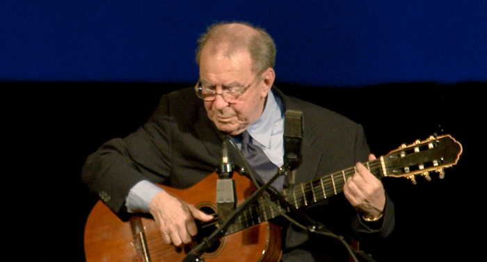 Muere Joao Gilberto, padre de la 